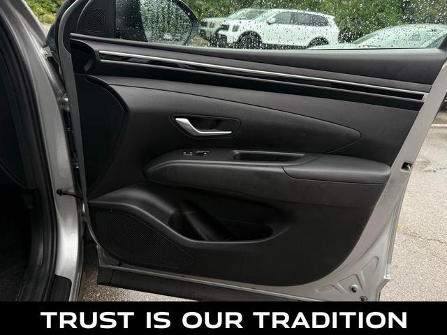 Photo of 2022 Shimmering Silver Hyundai TUCSON