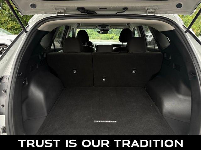 Photo of 2022 Shimmering Silver Hyundai TUCSON