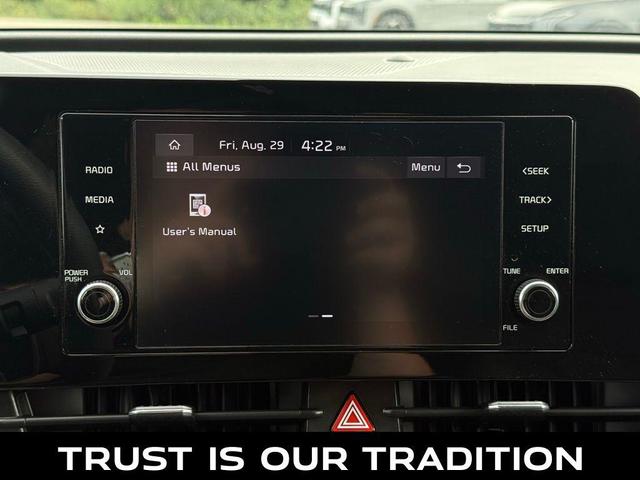Photo of 2023 Snow White Pearl Kia Sportage Hybrid