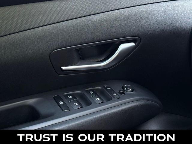 Photo of 2023 Hampton Gray Hyundai SANTA CRUZ