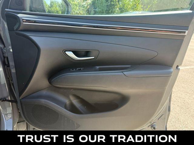 Photo of 2023 Hampton Gray Hyundai SANTA CRUZ
