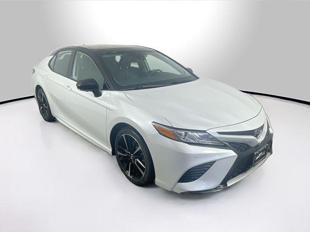 Photo of 2019 Midnight Black Metallic Toyota Camry