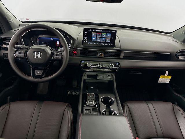 Photo of 2025 Crystal Black Honda Pilot