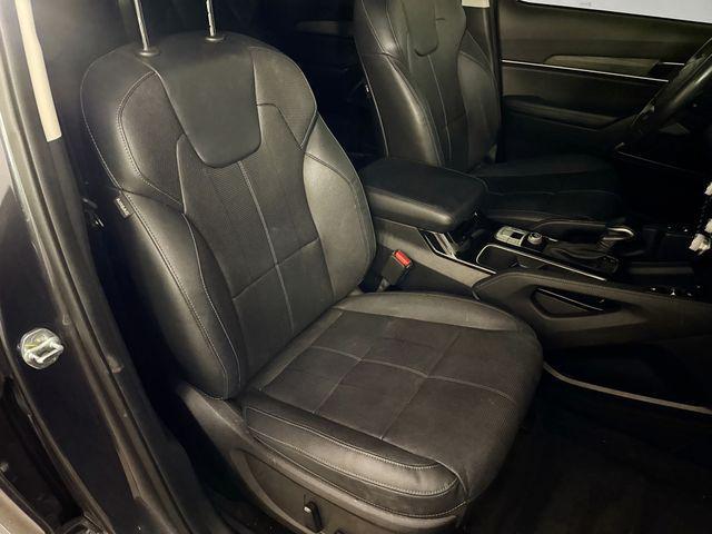 Photo of 2022 Gravity Grey Kia Telluride