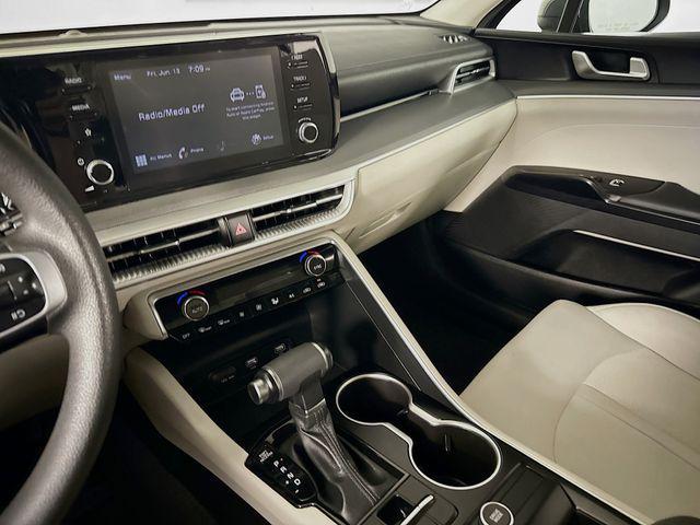 Photo of 2022 Gravity Gray Kia K5