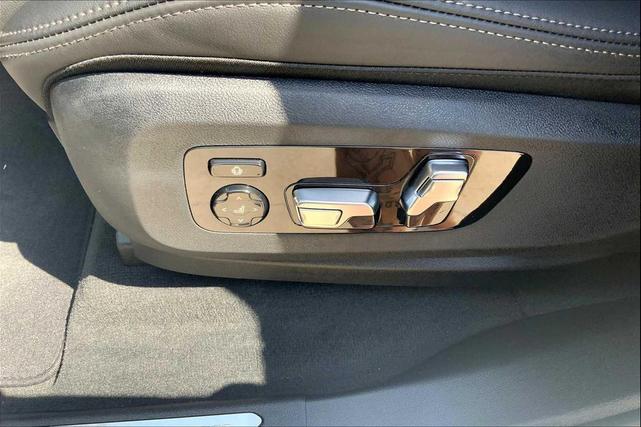 Photo of 2026 Alpine White BMW X5