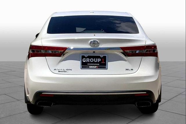 Photo of 2017 Blizzard Pearl Toyota Avalon