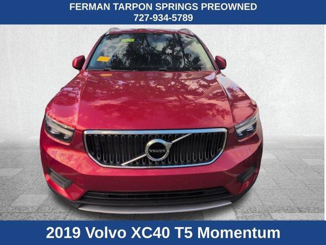 Photo of 2019 Red Volvo XC40