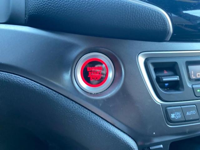 Photo of 2021 Silver Metallic Honda Passport