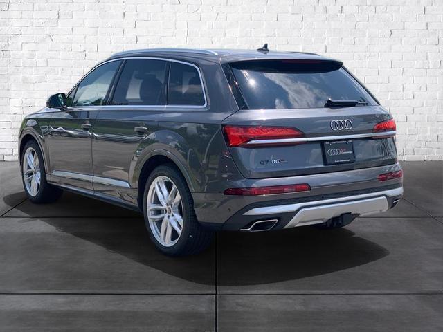 Photo of 2025 Samurai Gray Metallic Audi Q7