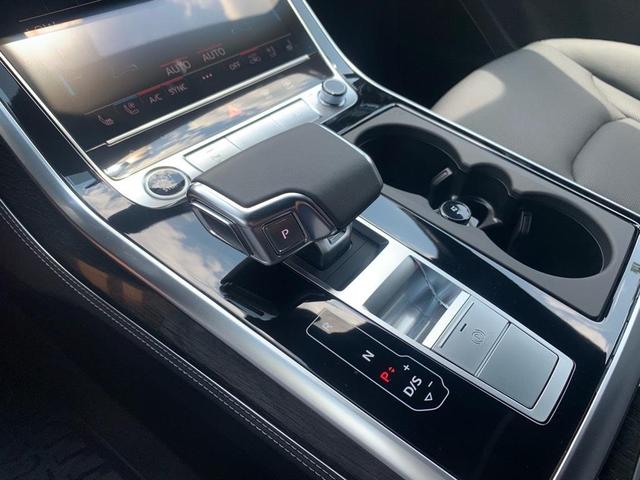Photo of 2025 Samurai Gray Metallic Audi Q7