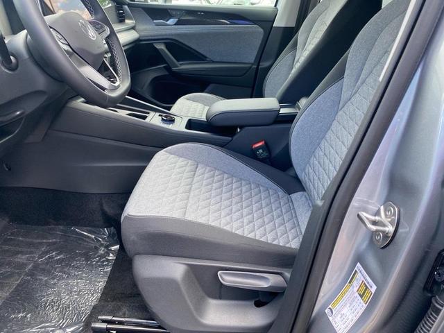 Photo of 2025 Silver Metallic Volkswagen Tiguan