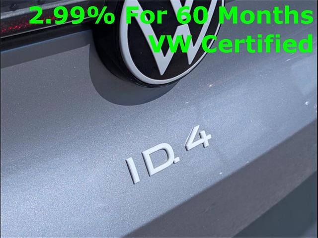 Photo of 2024 Silver Mist Metallic Volkswagen ID.4