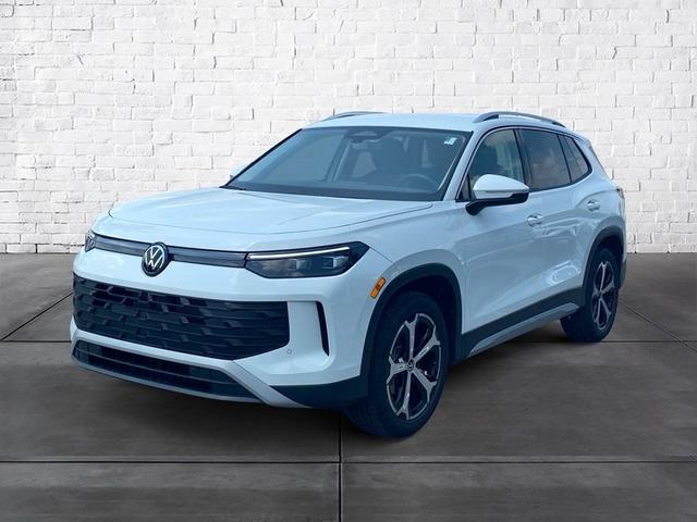 Photo of 2025 Pure White Volkswagen Tiguan