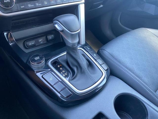 Photo of 2021 Mars Orange Kia Seltos