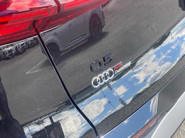 Photo of 2025 Mythos Black Metallic Audi Q5