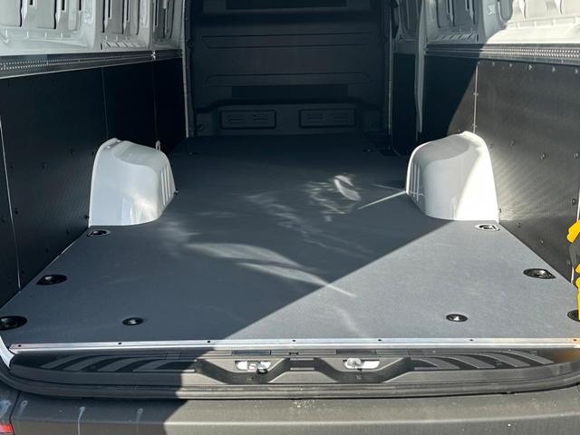 Photo of 2025 Arctic White Mercedes-Benz Sprinter 2500