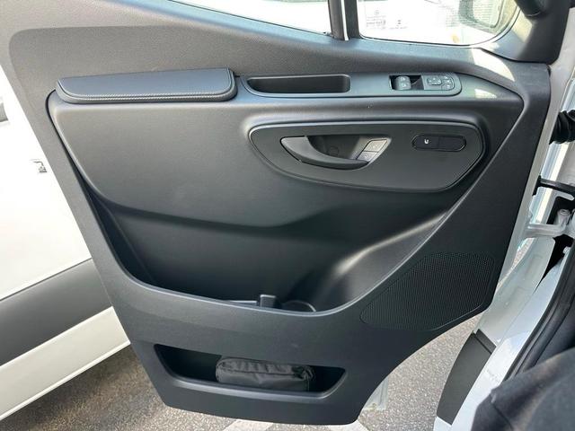 Photo of 2025 Arctic White Mercedes-Benz Sprinter 2500