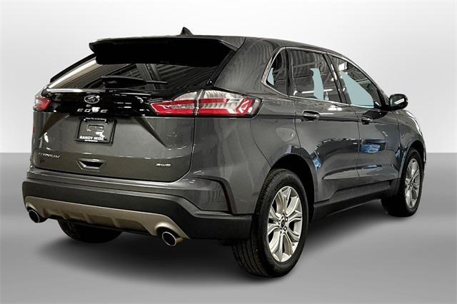 Photo of 2023 Gray Metallic Ford Edge