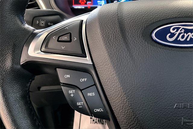 Photo of 2023 Gray Metallic Ford Edge