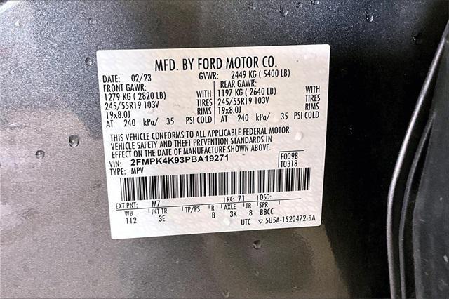 Photo of 2023 Gray Metallic Ford Edge