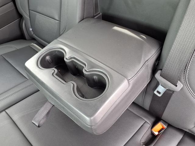 Photo of 2025 Summit White GMC Sierra 1500