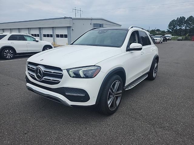 Photo of 2022 Polar White Mercedes-Benz GLE 350
