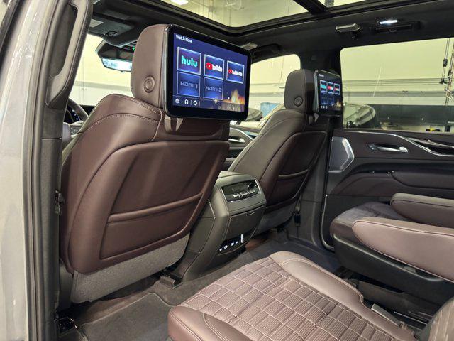 Photo of 2024 Argent Silver Metallic Cadillac Escalade