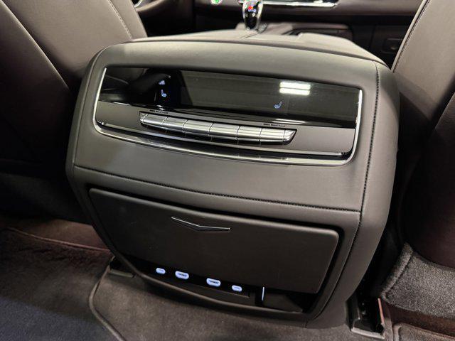 Photo of 2024 Argent Silver Metallic Cadillac Escalade