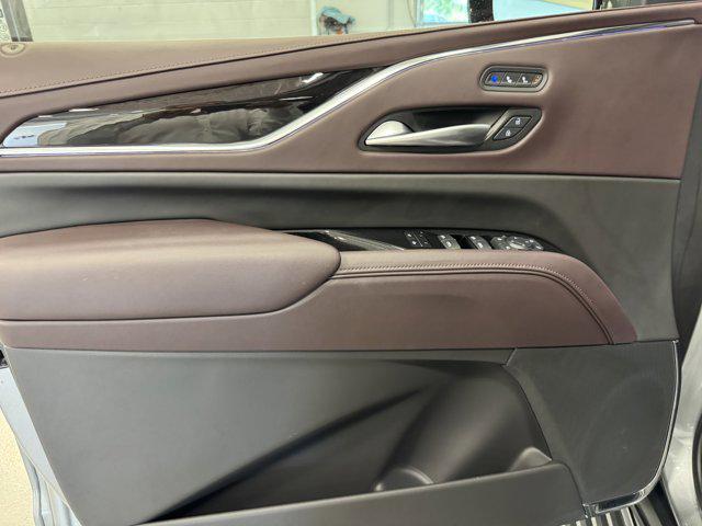 Photo of 2024 Argent Silver Metallic Cadillac Escalade
