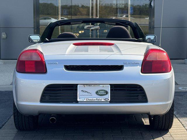 Photo of 2000 Liquid Silver Metallic Toyota MR2