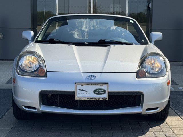 Photo of 2000 Liquid Silver Metallic Toyota MR2