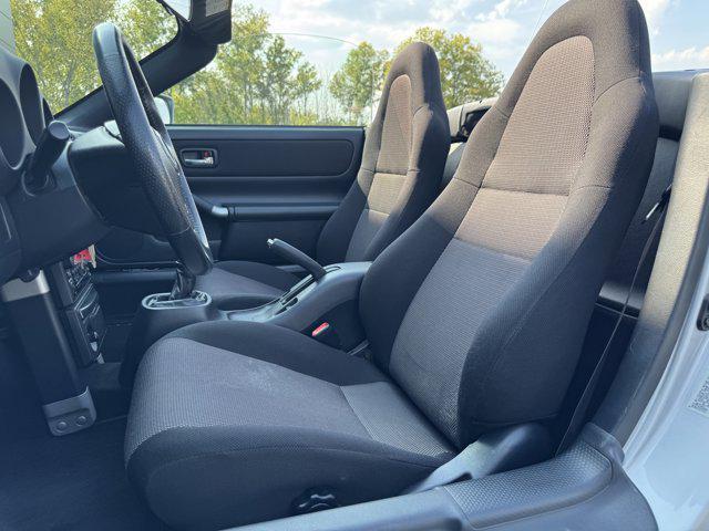 Photo of 2000 Liquid Silver Metallic Toyota MR2