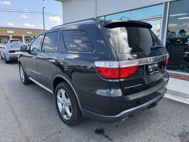 Photo of 2011 Brilliant Black Crystal Pearl Dodge Durango