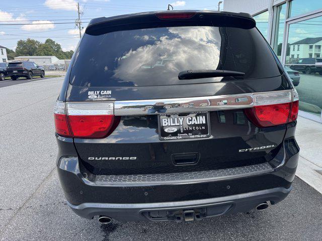 Photo of 2011 Brilliant Black Crystal Pearl Dodge Durango