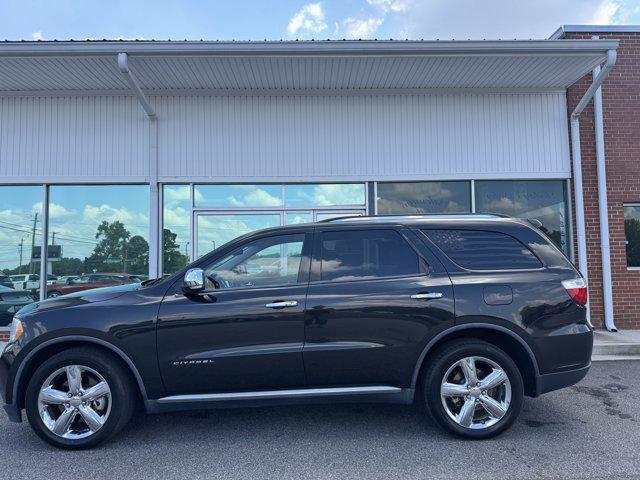 Photo of 2011 Brilliant Black Crystal Pearl Dodge Durango