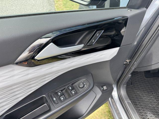 Photo of 2022 Platinum Gray Metallic Volkswagen Taos