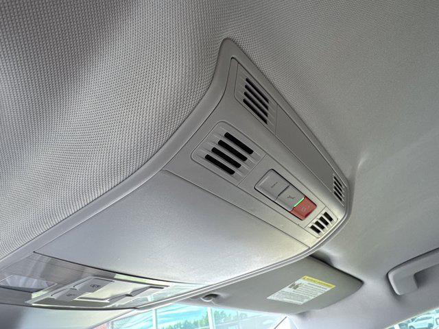 Photo of 2022 Platinum Gray Metallic Volkswagen Taos