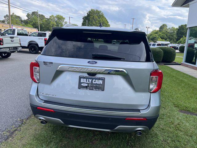 Photo of 2023 Iconic Silver Metallic Ford Explorer