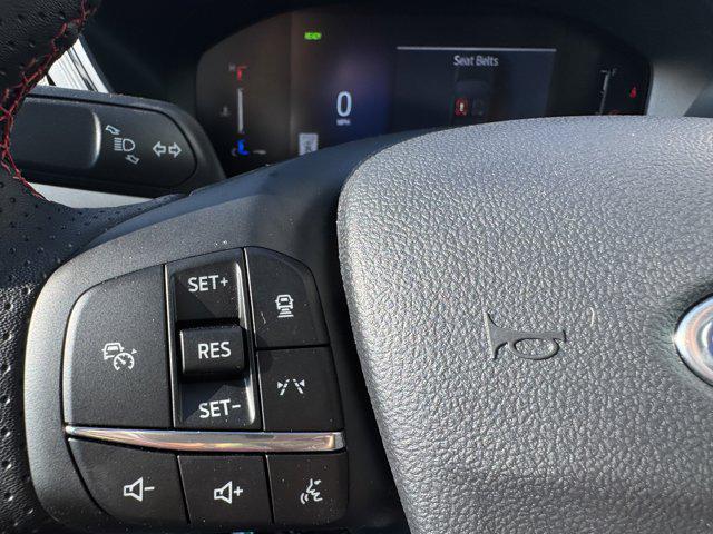 Photo of 2025 Space Silver Metallic Ford Escape
