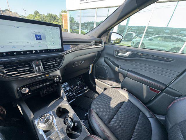 Photo of 2025 Space Silver Metallic Ford Escape