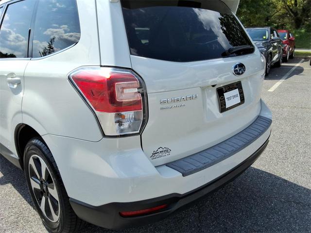 Photo of 2017 Crystal White Pearl Subaru Forester