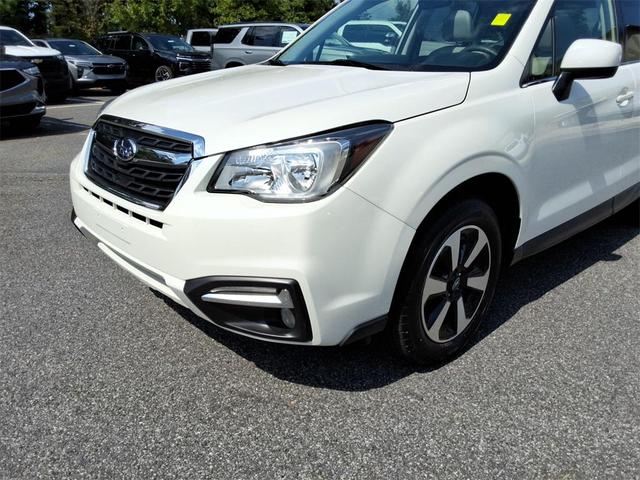 Photo of 2017 Crystal White Pearl Subaru Forester