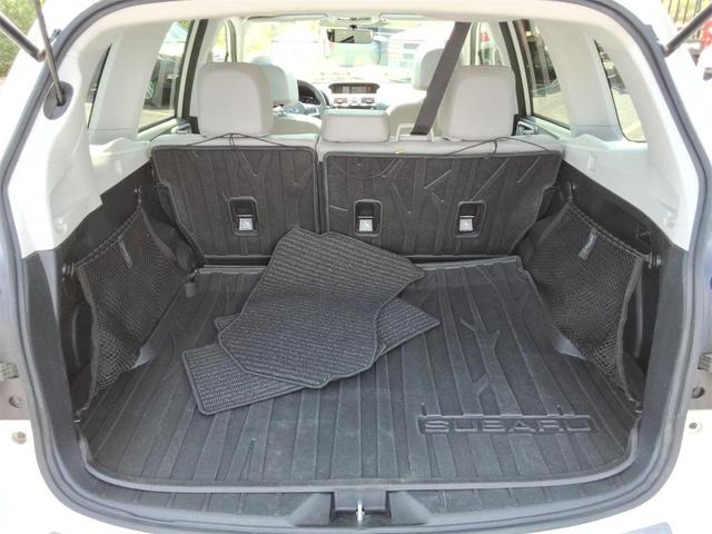 Photo of 2017 Crystal White Pearl Subaru Forester