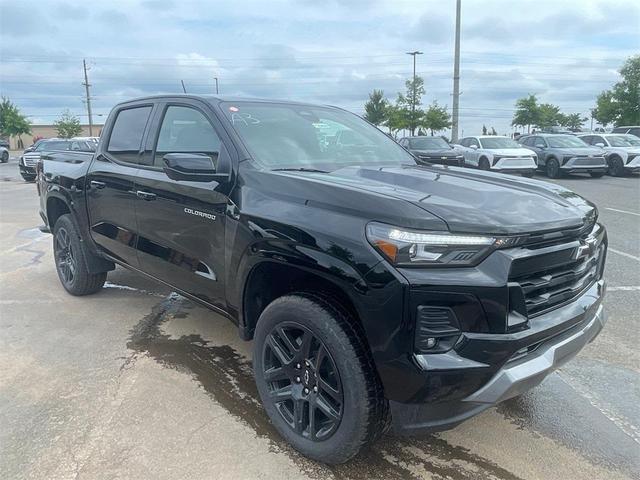 Photo of 2025 Black Chevrolet Colorado