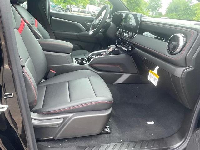 Photo of 2025 Black Chevrolet Colorado