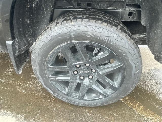 Photo of 2025 Black Chevrolet Colorado