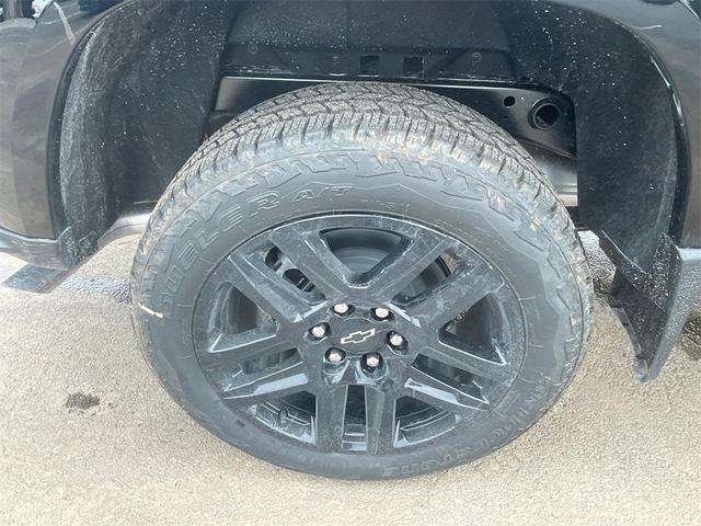 Photo of 2025 Black Chevrolet Colorado