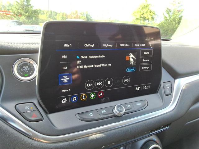 Photo of 2025 Summit White Chevrolet Blazer