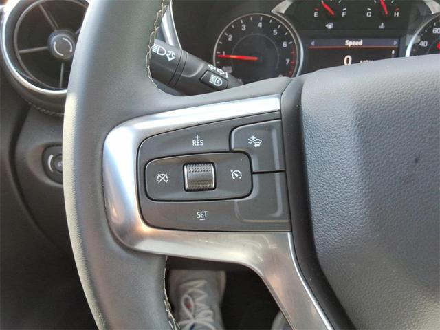 Photo of 2025 Summit White Chevrolet Blazer